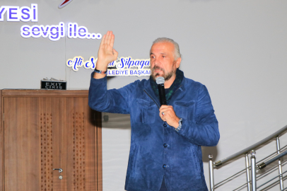 Mete Yarar, Çiftlikköy’de Türk Yüzyılını Anlattı