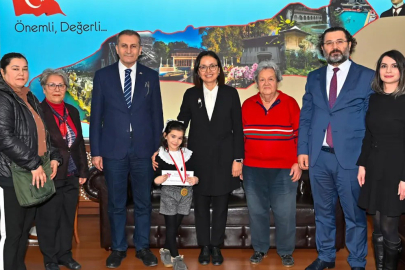 Vali Kaya  Kitap Kurtlarını Makamında Ağırladı