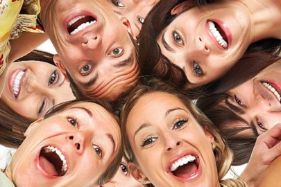 Türkiye'nin Yüzde 49,6'sı Mutlu, Yüzde 50,4'ü Mutsuz