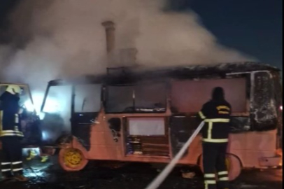 Seyyar Köfteci Arabası Alevlere Teslim Oldu