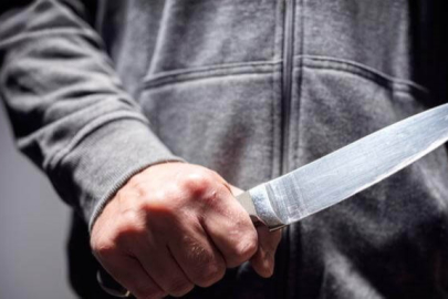 Arkadaşının Boğazını Keserek Öldürdü