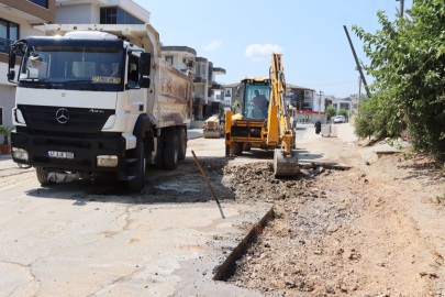 Şehir Merkezinde Yol Bakım Çalışmaları Devam Ediyor