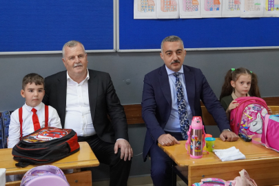 Armutlu’da Öğrencilere Çanta Dağıtıldı