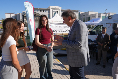 Öğrencileri Bahçekapılı Karşıladı