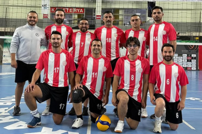 Yalova Mem Voleybol Takımı Fırtına Gibi Esti