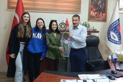 Üniversite Öğrencilerinden Minibüsçüler Odasına Teşekkür Ziyareti