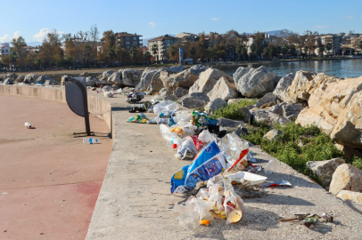 Kayalıklardan Çıkan Atıklar Pes Dedirtti