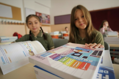 Ara Tatil Sona Erdi, Öğrenciler Ders Başi Yapti