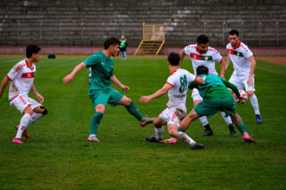 Yalova Fk 3 Puana 3 Golle Uzandı