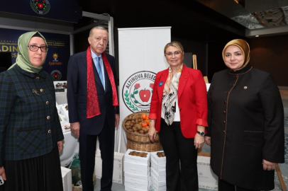 Cumhurbaşkanı Erdoğan Altınova Standını Ziyaret Etti