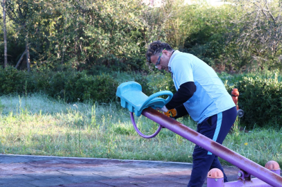Çiftlikköy’de Çocuk Oyun Parkları Yenileniyor