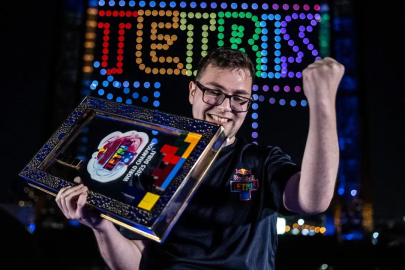 YÜ Öğrencisi Fehmi Atalar Tetris Dünya Şampiyonu Oldu