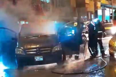 Yalova’da Alevlere Teslim Olan Minibüs Küle Döndü