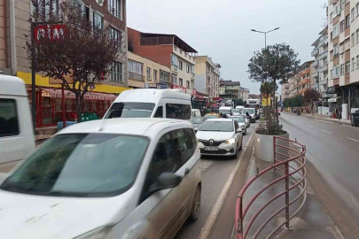 Kavşak Onarım Çalışması Trafiği Tıkadı