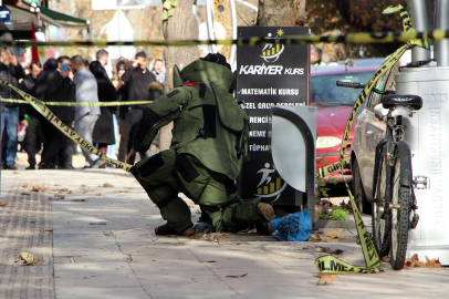 Şüpheli Çanta Fünyeyle Patlatıldı