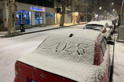 Yalova’ya Yılın İlk Karı Yağdı