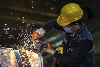 Üretim Yıllık Yüzde 2,4 Arttı