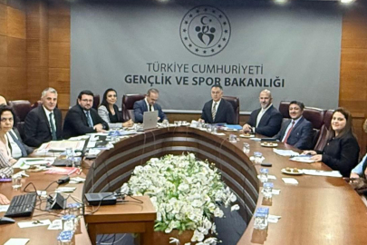 Girgin Bakanlıkta Bütçe Görüşmesine Katıldı