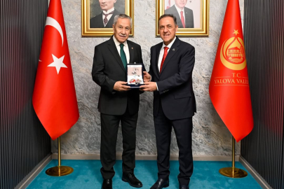 Arınç’tan Vali Usta’ya “Hayırlı Olsun” Ziyareti