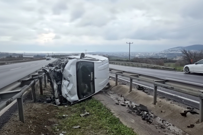 Kontrolden Çıkan Araç Devrildi