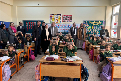 Subaşı’nda Öğrencilere Kivi Dağıtıldı