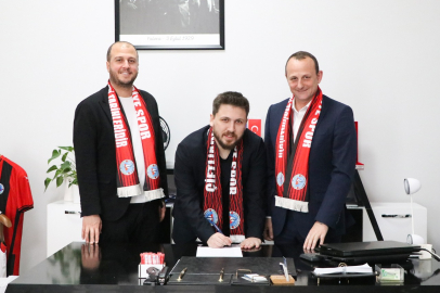 Çiftlikköy Belediye, Başantrenör Yaldırak’la İmza Tazeledi