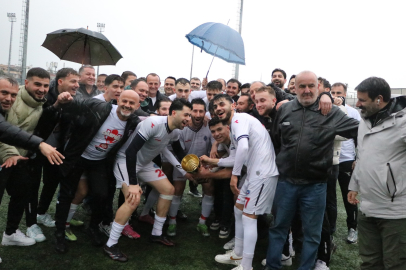 Şampiyon Çiftlikköy Kupasına Kavuştu