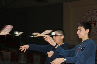 Model Uçaklar Şampiyonluk İçin Süzüldü