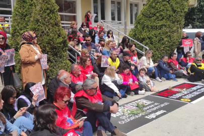 Eğitimcilerden Oturma Eylemi