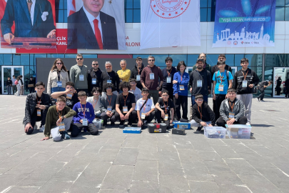 Yalovalı Öğrenciler Uluslararası Robot Yarışmasına Katıldı