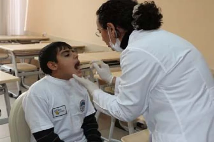 3 Bin 400 Çocuk Diş Taramasından Geçti