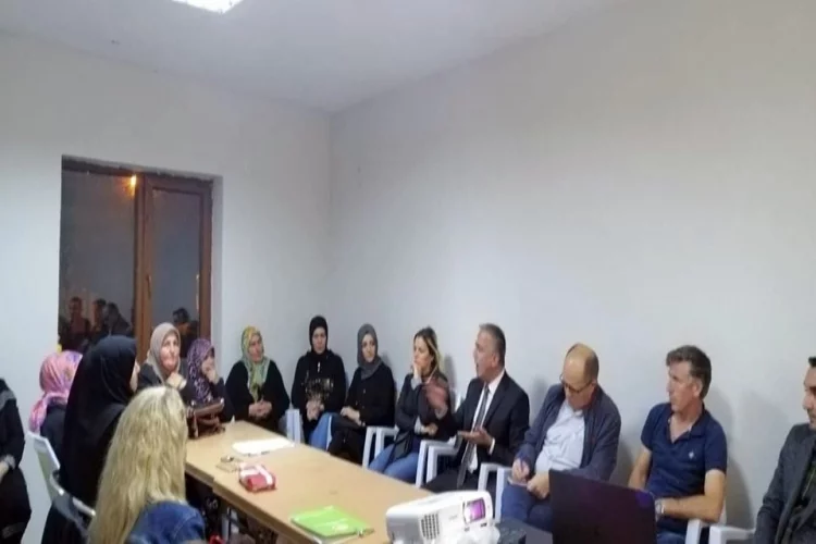 Akköy’de Kadın Girişimcilere Kooperatifçilik Anlatıldı