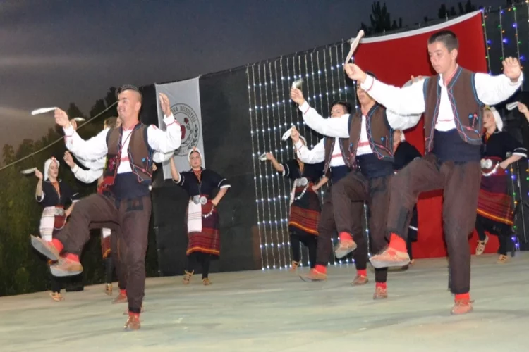 Altınova’da Halk Dansları Esintisi