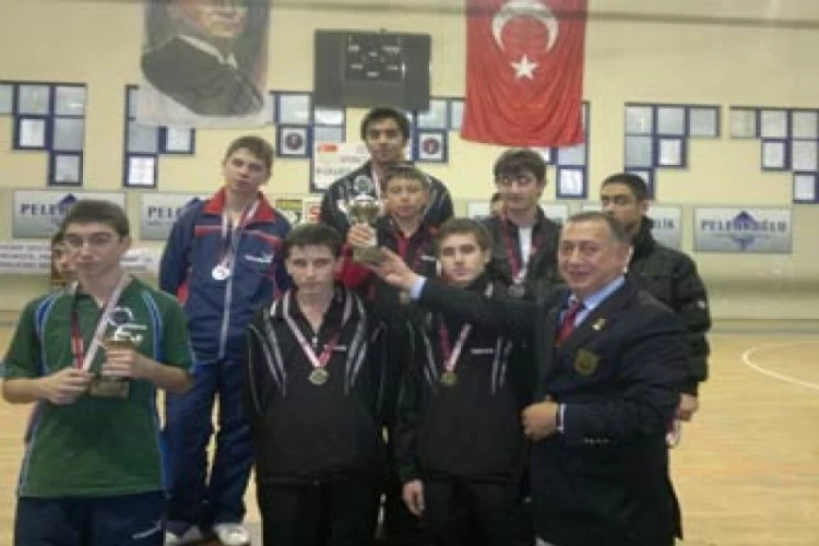 Bölgenin Şampiyonu Yalova Belediyespor