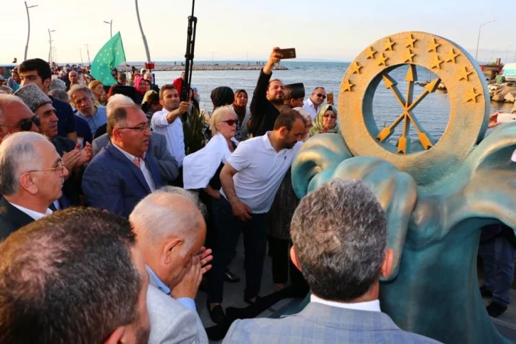 Çerkes Soykırım Ve Sürgünü Anıtı Törenle Açıldı