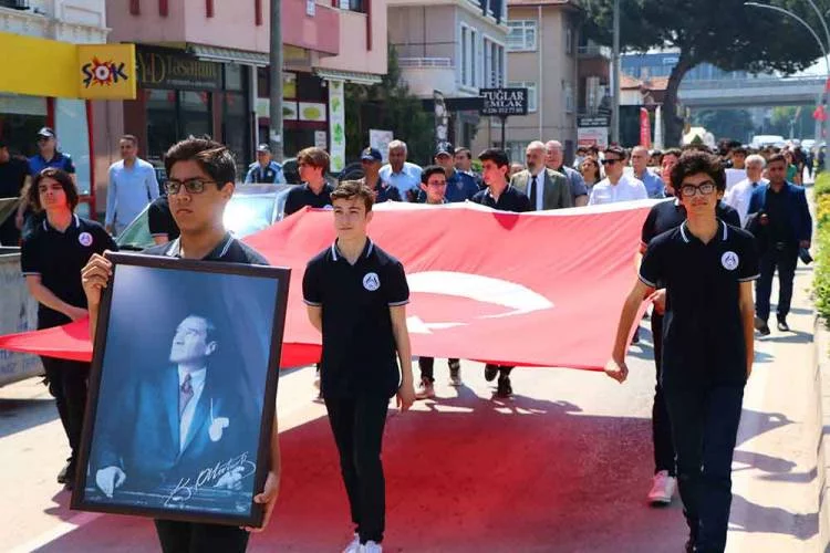 Çiftlikköy’de 19 Mayıs Gençlik Yürüyüşü Yapıldı