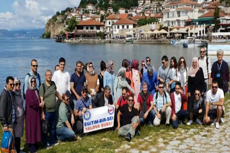 Eğitim Bir-Sen Üyeleri Balkanları Gezdi