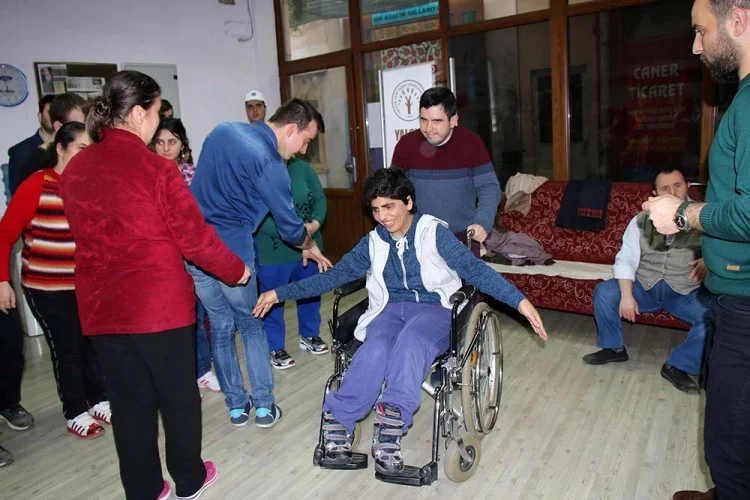Engelliler Halkoyunları İle Rehabilite Ediliyor
