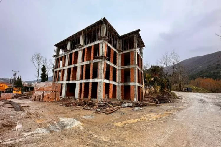 Esenköy Belediye Binası Yükseliyor