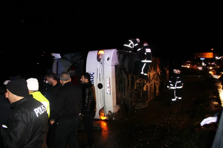 Yalova’da Otobüs Devrildi: 11 Yaralı