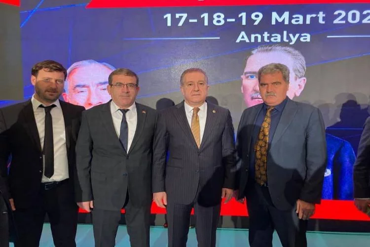MHP’li Belediye Başkanları Antalya’da Bahçeli İle Buluştu