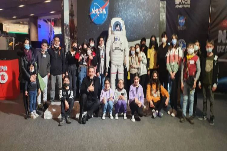 Öğrenciler Uzayı Keşfettiler