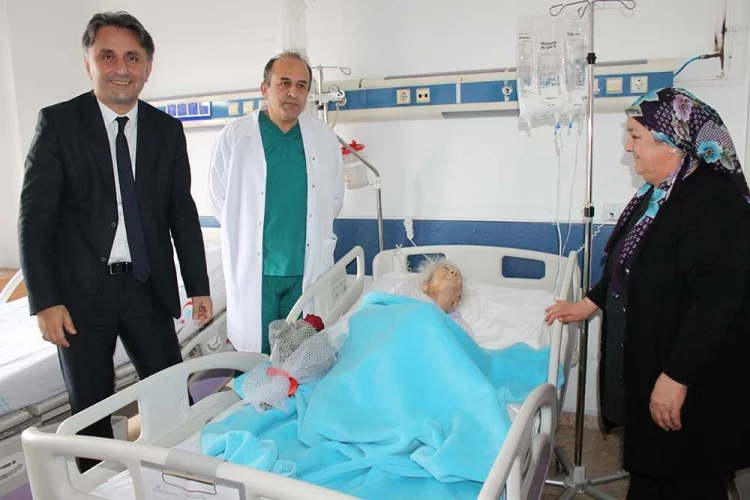 Yalova’da 108 Yaşındaki Hastaya Ameliyat Gerçekleştirildi