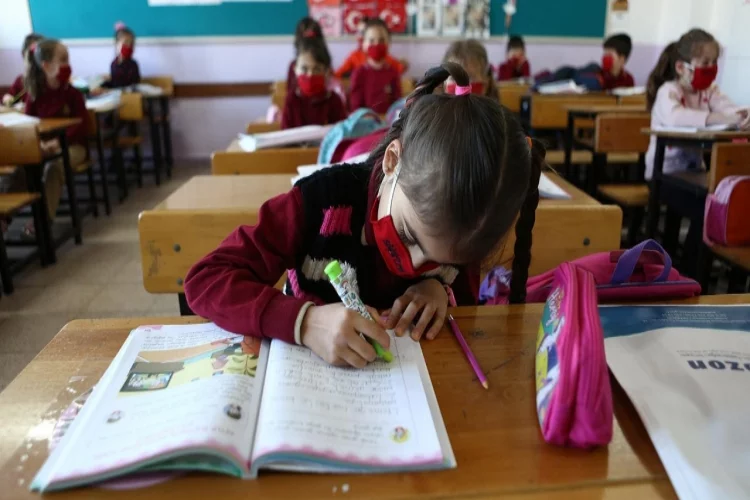 Yalova'da İlkokullarda Uzaktan Eğitime Geçildi